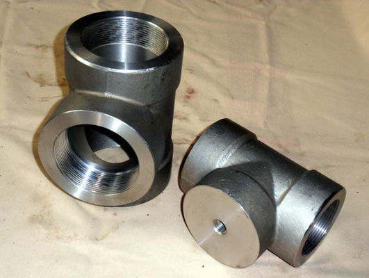 ASME B16.11 Dövme Parçaları ASTM A105N SW Uydurma Dirsek Tee Kaplin 3000 lbs