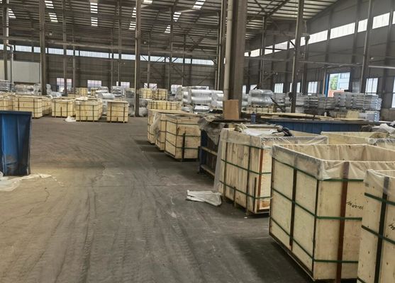 SCH20 SCH30 SCH120 ASME B16.9 ButtWeld Redüktör Tee STD Dikişsiz Eşit Tee Boru Bağlantı Elemanı